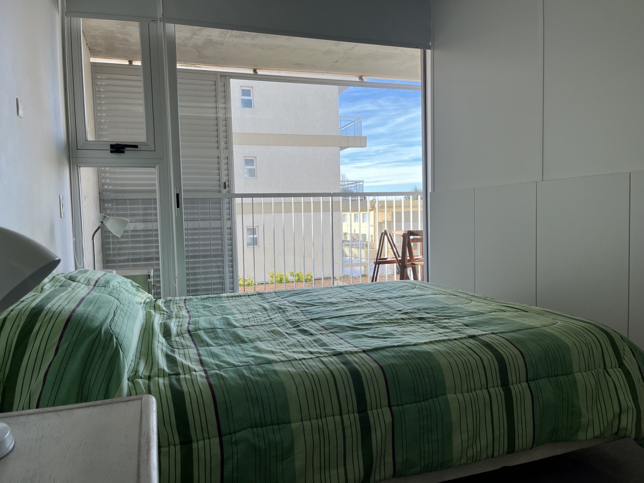 2027 - VALERIA DEL MAR - EN ALQUILER - DEPARTAMENTO PARA 6 CON PILETA
