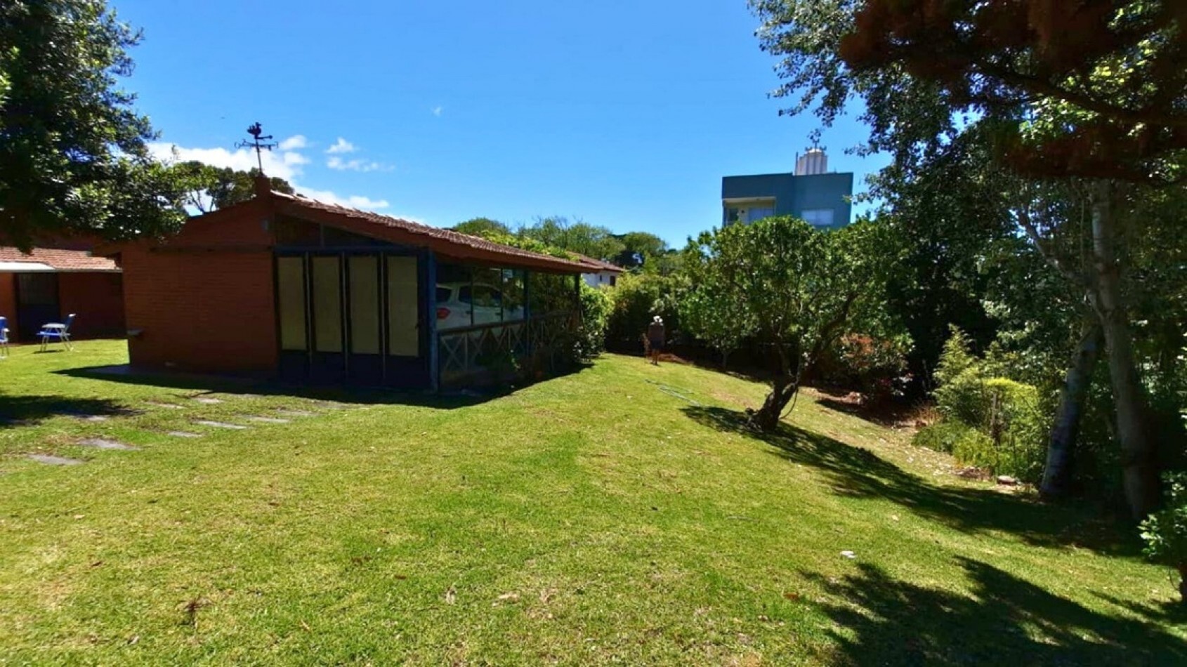 EN VENTA - MAR DE OSTENDE - DOS LOTES MULTIFAMILIARES UNIFICADOS 