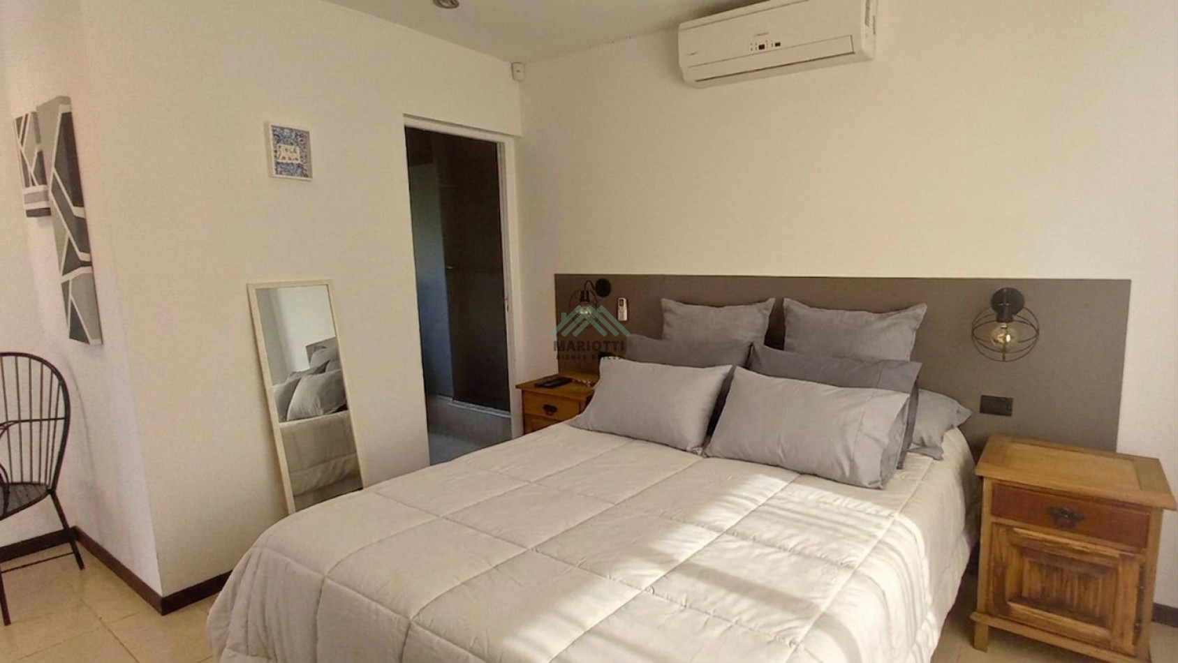 2027 - EN ALQUILER - PINAMAR - OSTENDE - MODERNA CASA EN PH 3 DORM BAÑOS 2 