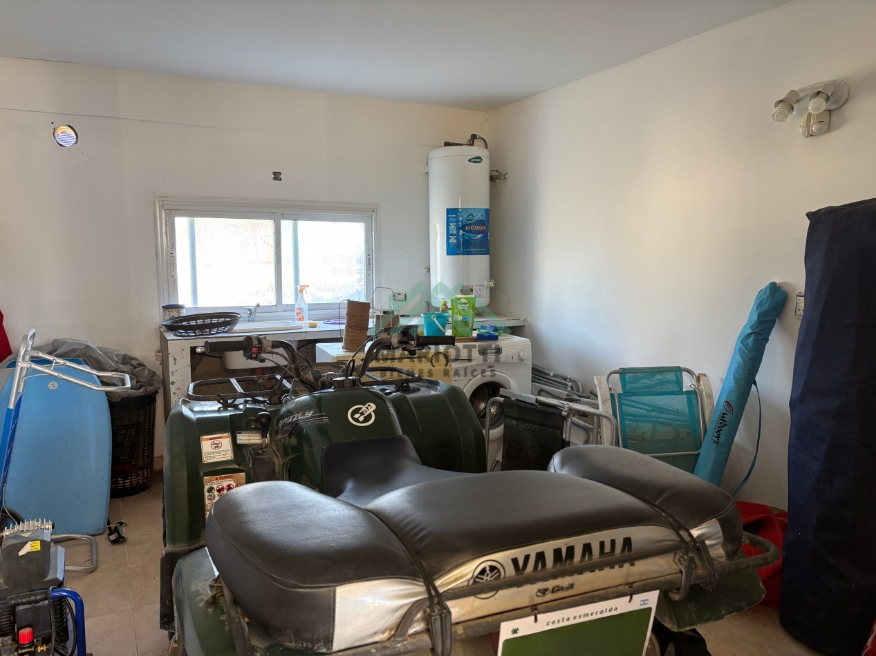 OPORTUNIDAD - EN VENTA - COSTA ESMERALDA - GOLF I - CASA 3 DORMITORIOS Y PILETA