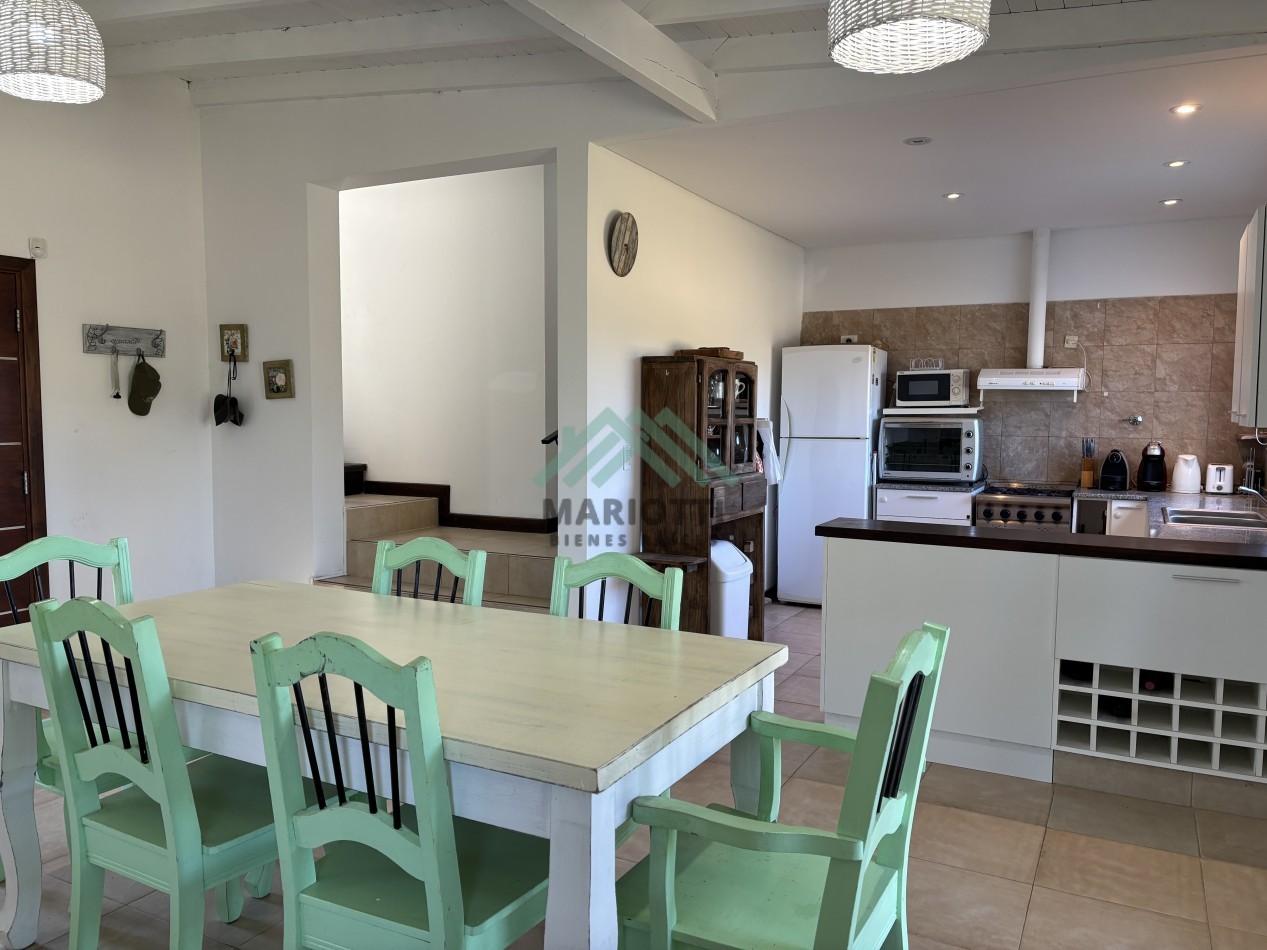 OPORTUNIDAD - EN VENTA - COSTA ESMERALDA - GOLF I - CASA 3 DORMITORIOS Y PILETA