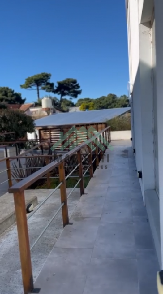 EN ALQUILER - ESPECTACULAR LOCAL DE 465M2 OSTENDE - PINAMAR