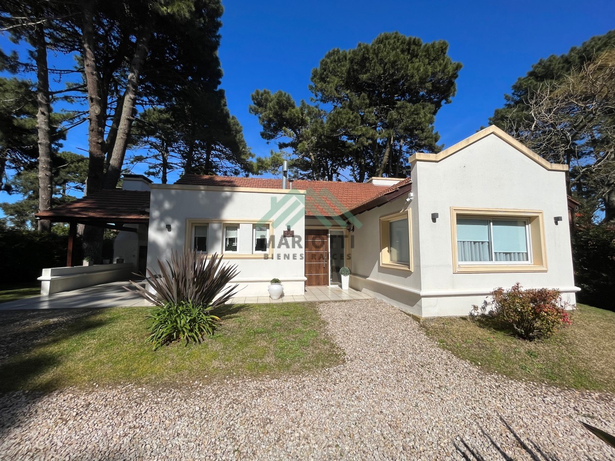 2026 - Pinamar - En Alquiler - Casa Zona Norte Para 6 Personas Con Pileta