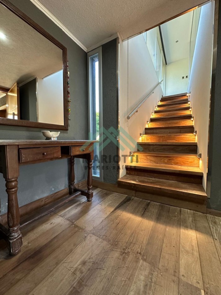 2026 - COSTA ESMERALDA - OPORTUNIDAD - EN VENTA - MODERNA CASA DE HORMIGON 