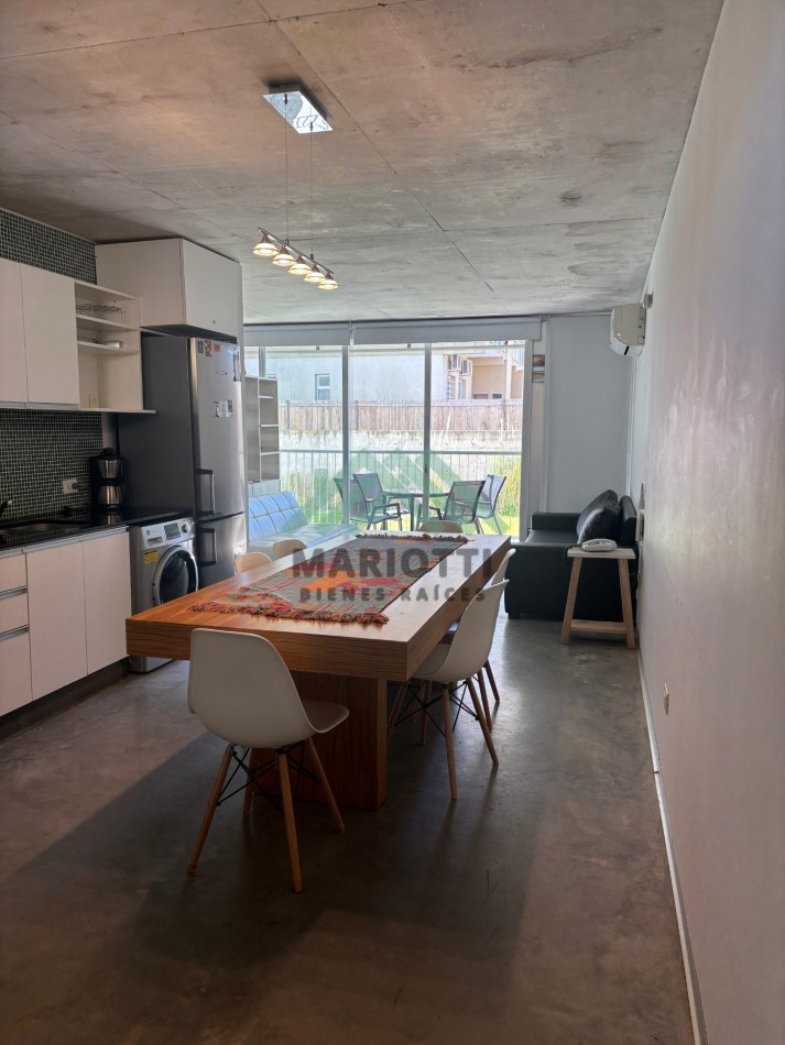 2027 - VALERIA DEL MAR - EN ALQUILER - DEPARTAMENTO PARA 6 CON PILETA