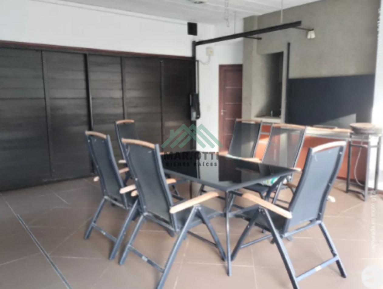 2027 - EN ALQUILER - PINAMAR ZONA NORTE - CASA 4 DORMITORIOS - PILETA