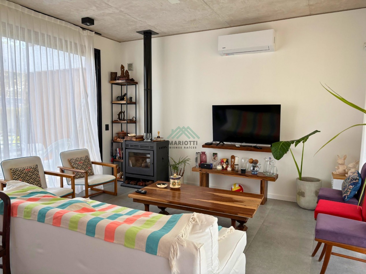 ​2027 EN ALQUILER PINAMAR - CASA ALAMOS PARA 2 PERSONAS CON PILETA