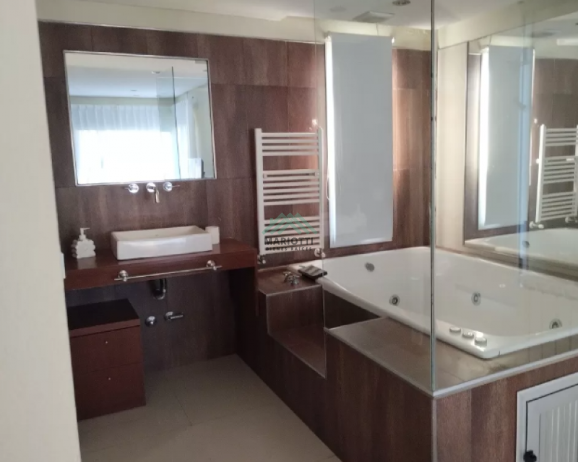 2026 - EN ALQUILER - PINAMAR ZONA NORTE - CASA 4 DORMITORIOS - PILETA