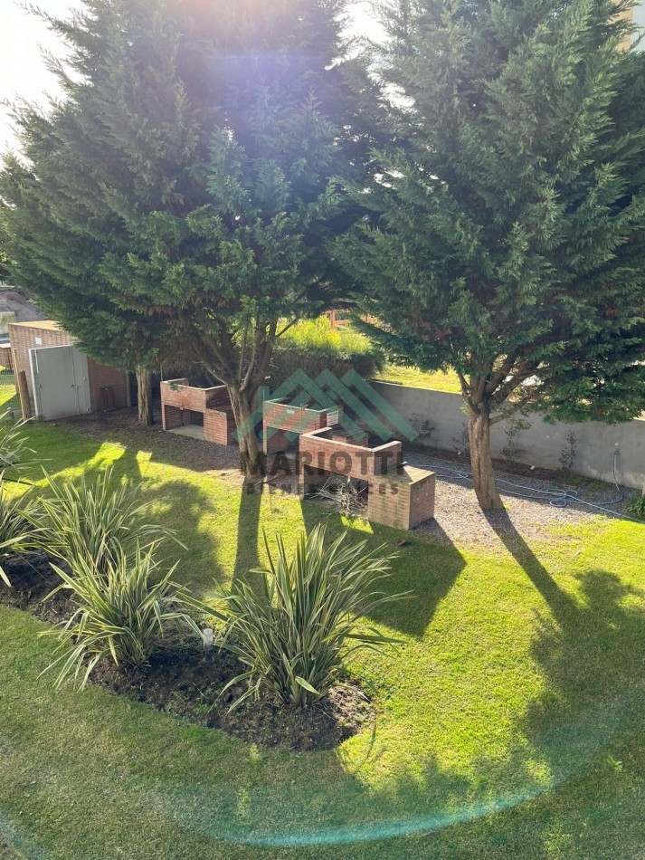 2027 - VALERIA DEL MAR - EN ALQUILER - DEPARTAMENTO PARA 6 CON PILETA