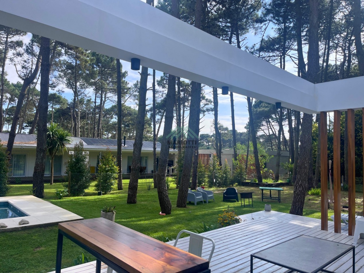 ​2027 EN ALQUILER PINAMAR - CASA ALAMOS PARA 2 PERSONAS CON PILETA