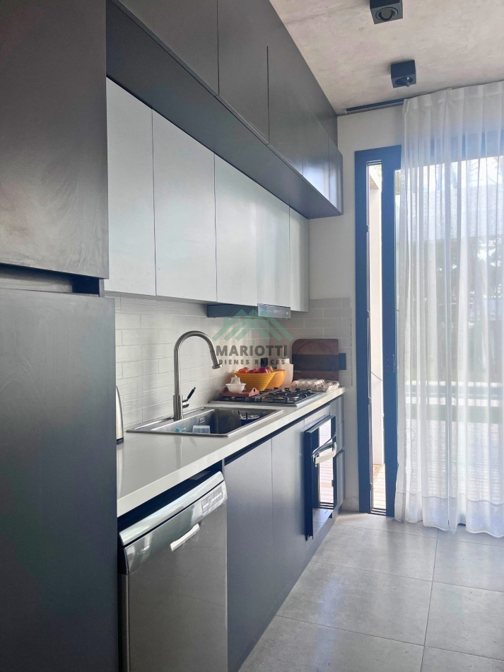 ​2027 EN ALQUILER PINAMAR - CASA ALAMOS PARA 2 PERSONAS CON PILETA
