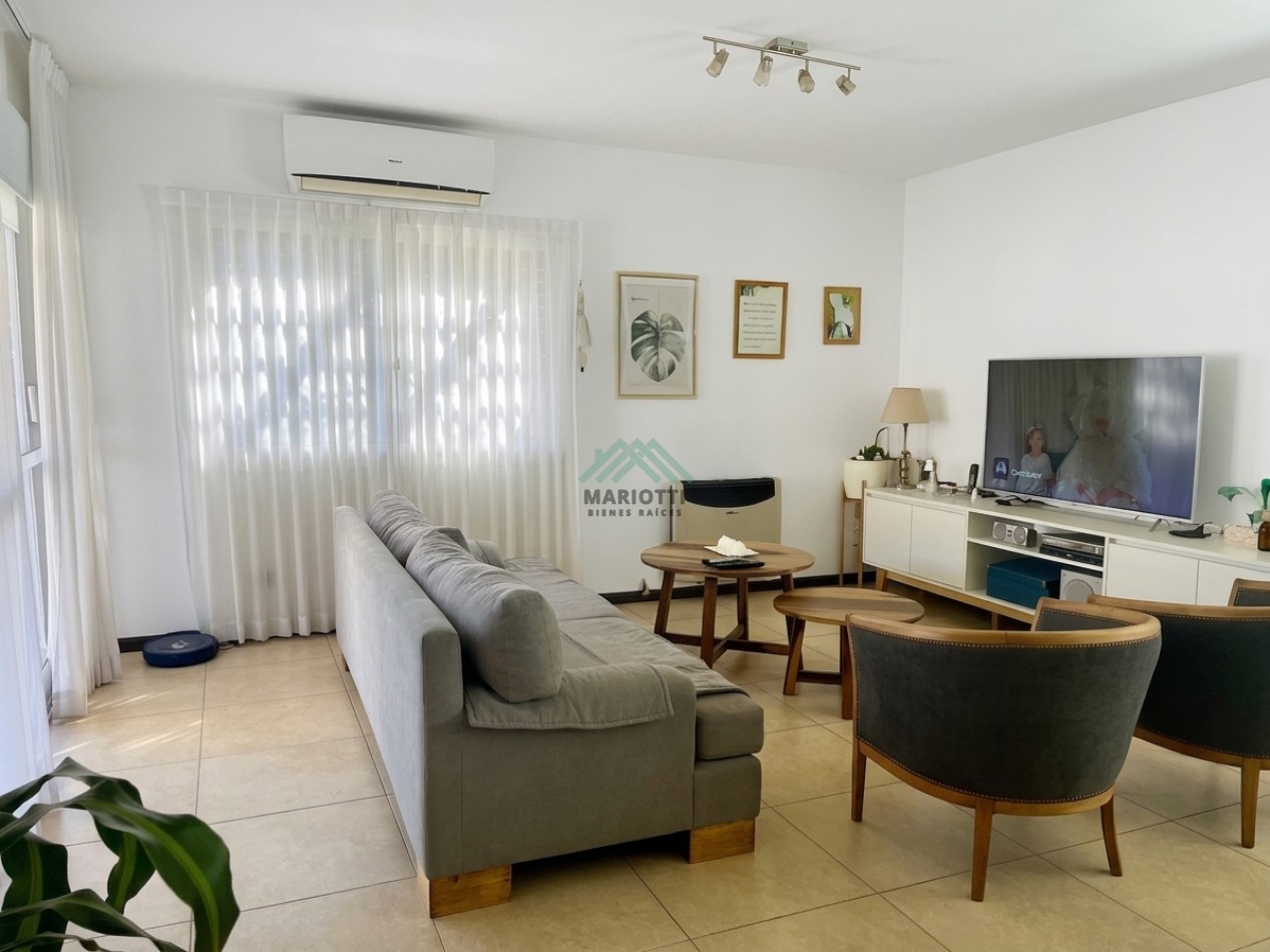2027 - EN ALQUILER - PINAMAR - OSTENDE - MODERNA CASA EN PH 3 DORM BAÑOS 2 