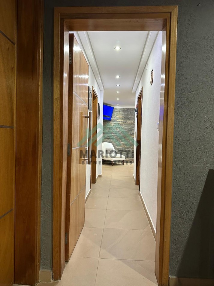 2026 - COSTA ESMERALDA - OPORTUNIDAD - EN VENTA - MODERNA CASA DE HORMIGON 