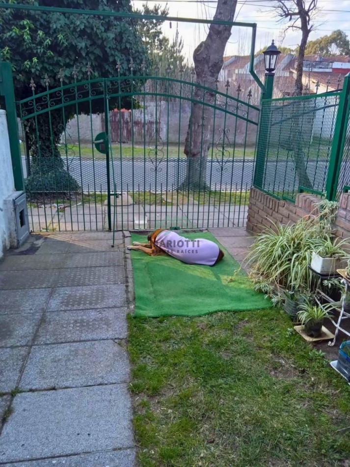 EN VENTA - SAN BERNARDO - CENTRO- DUPLEX 2  Dorm. + PLAYROOM + PATIO CON PARRILLA