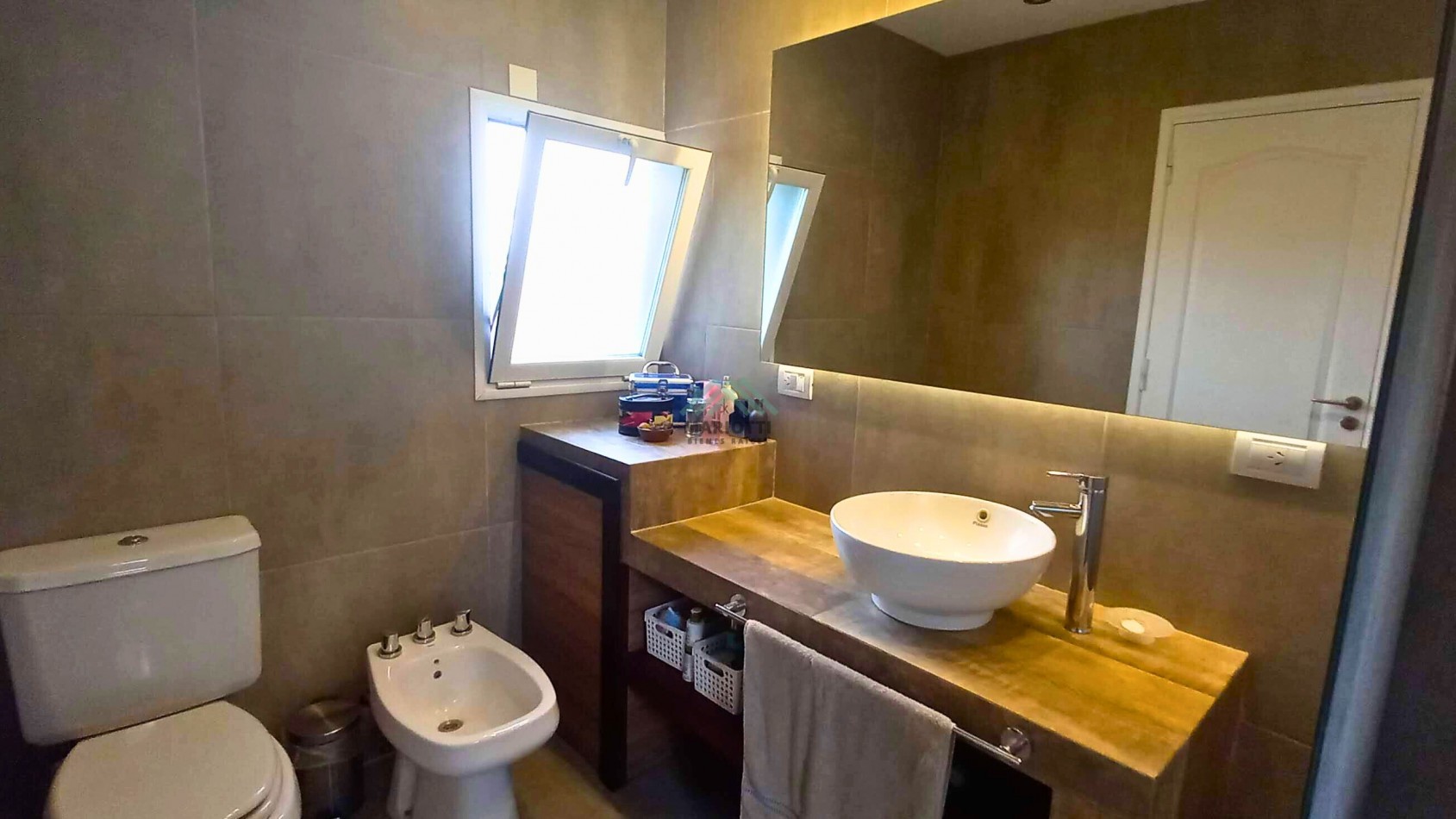2026 - EN ALQUILER - PINAMAR - OSTENDE - MODERNA CASA 3 DORM 3 BAÑOS Y QUINCHO
