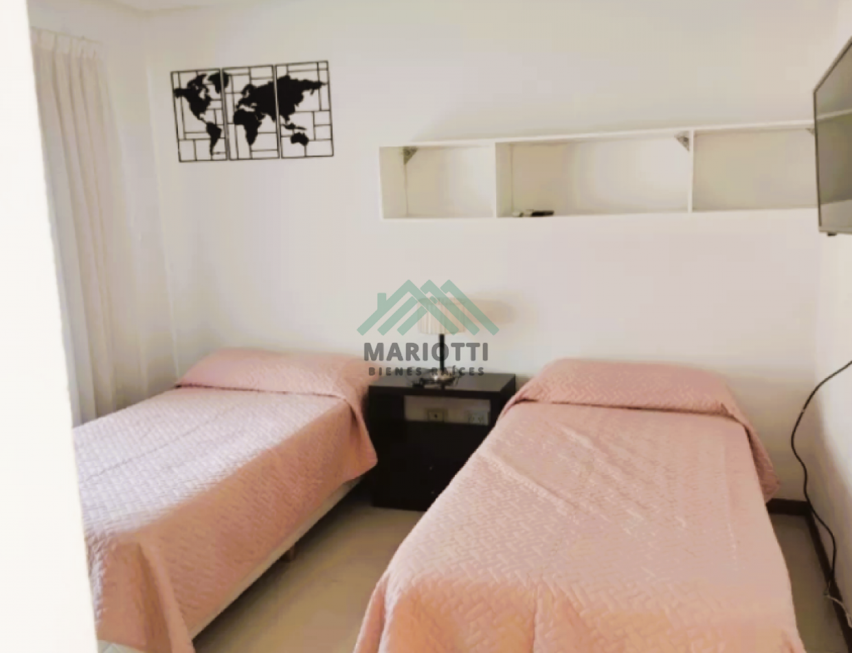 2027 - EN ALQUILER - PINAMAR ZONA NORTE - CASA 4 DORMITORIOS - PILETA