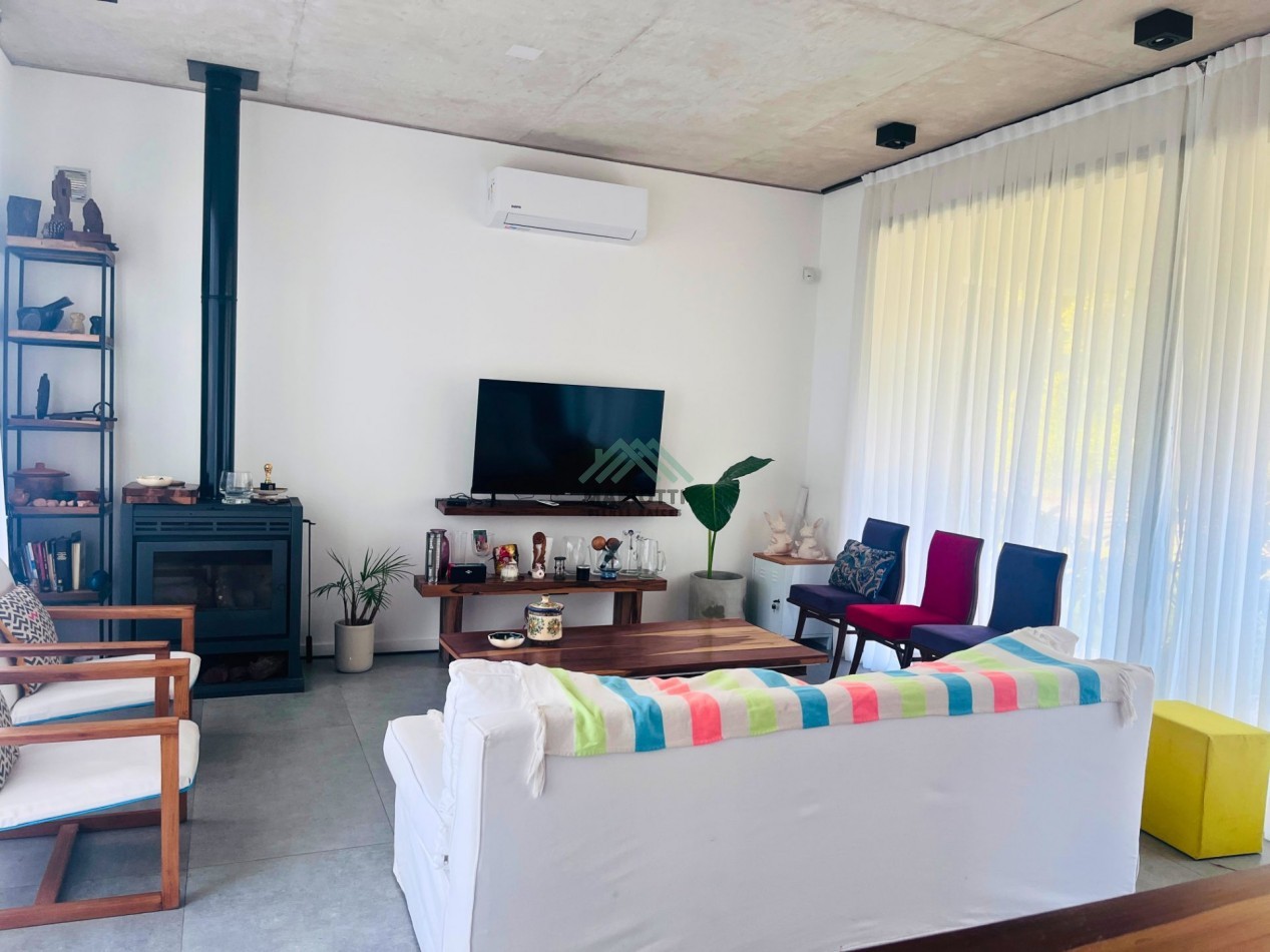 ​2027 EN ALQUILER PINAMAR - CASA ALAMOS PARA 2 PERSONAS CON PILETA