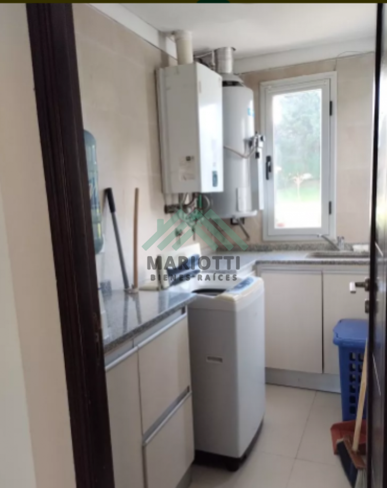 2027 - EN ALQUILER - PINAMAR ZONA NORTE - CASA 4 DORMITORIOS - PILETA