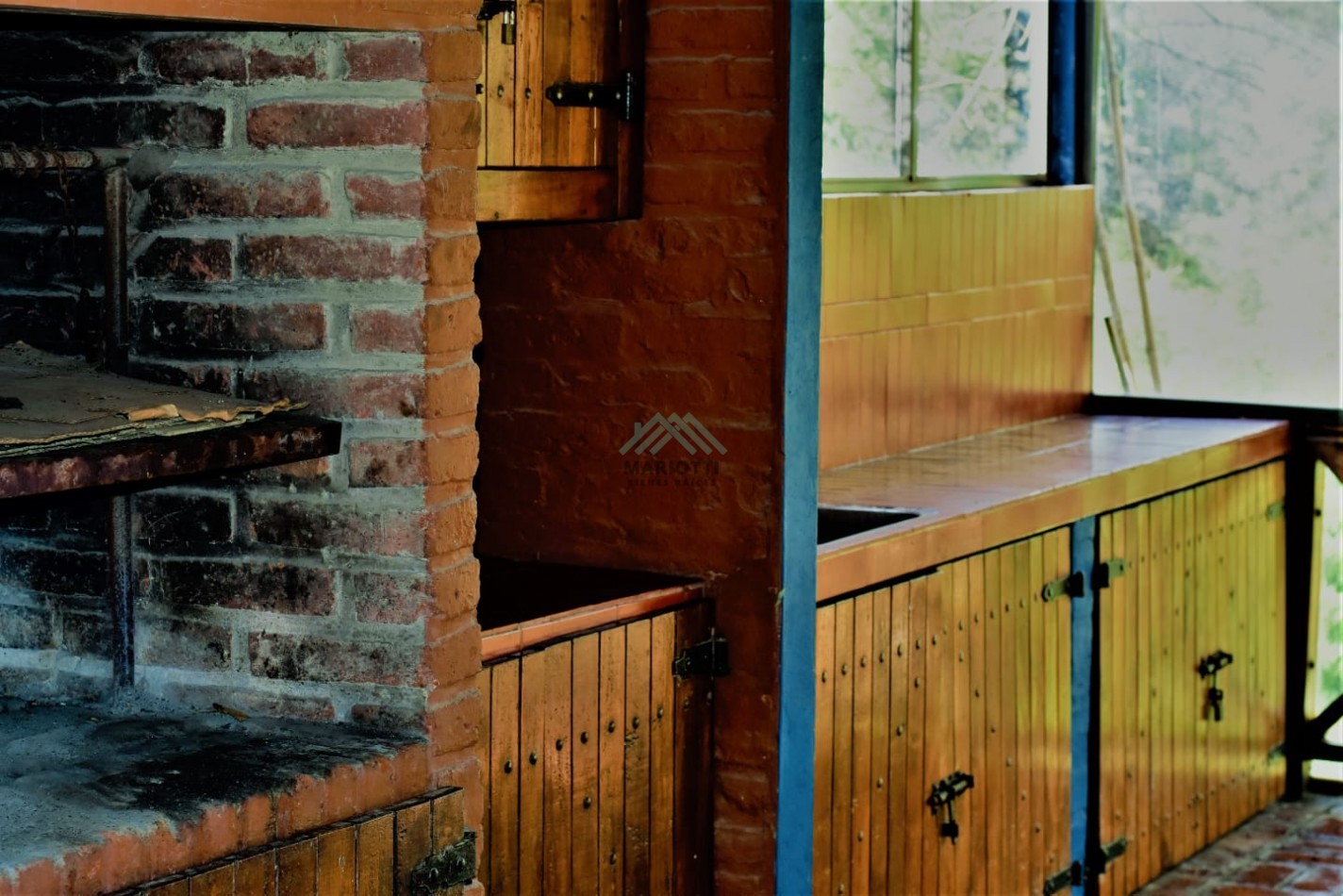 EN VENTA - MAR DE OSTENDE - CASA EN DOS LOTES MULTIFAMILIARES 