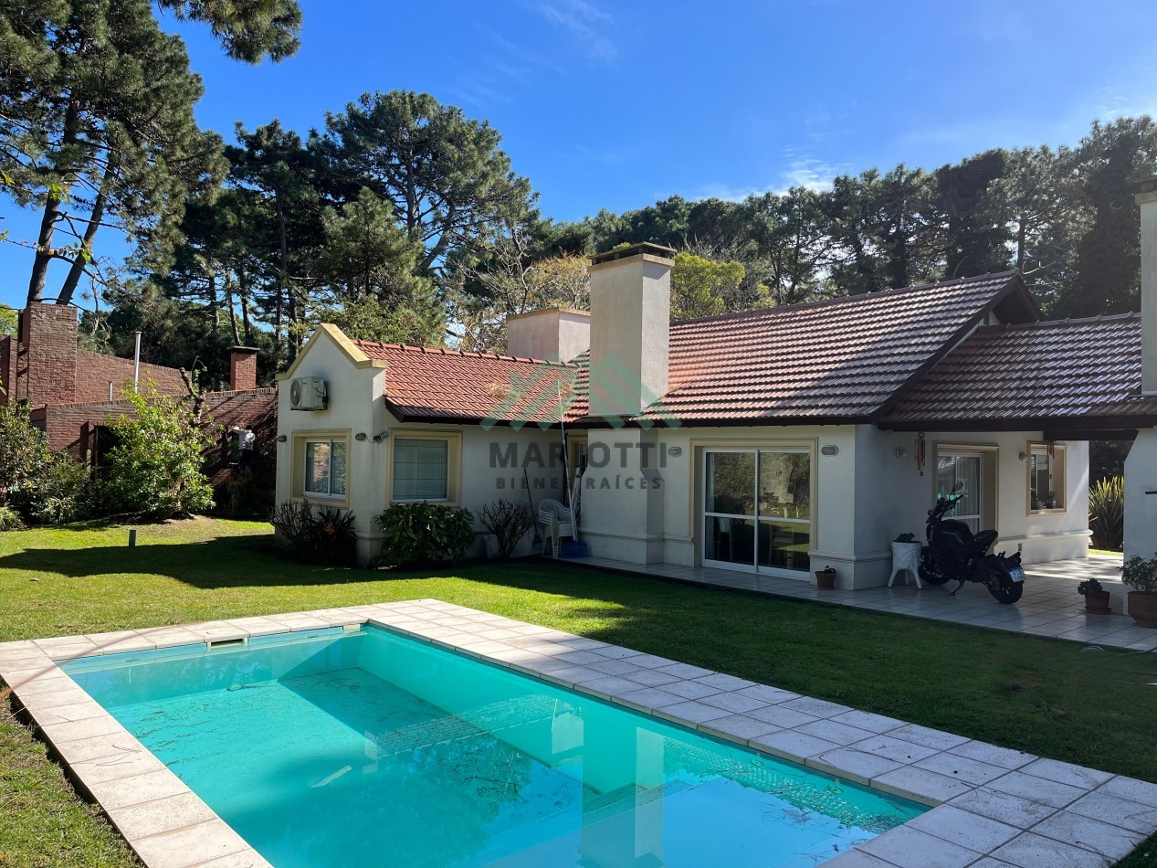 2026 - Pinamar - En Alquiler - Casa Zona Norte Para 6 Personas Con Pileta