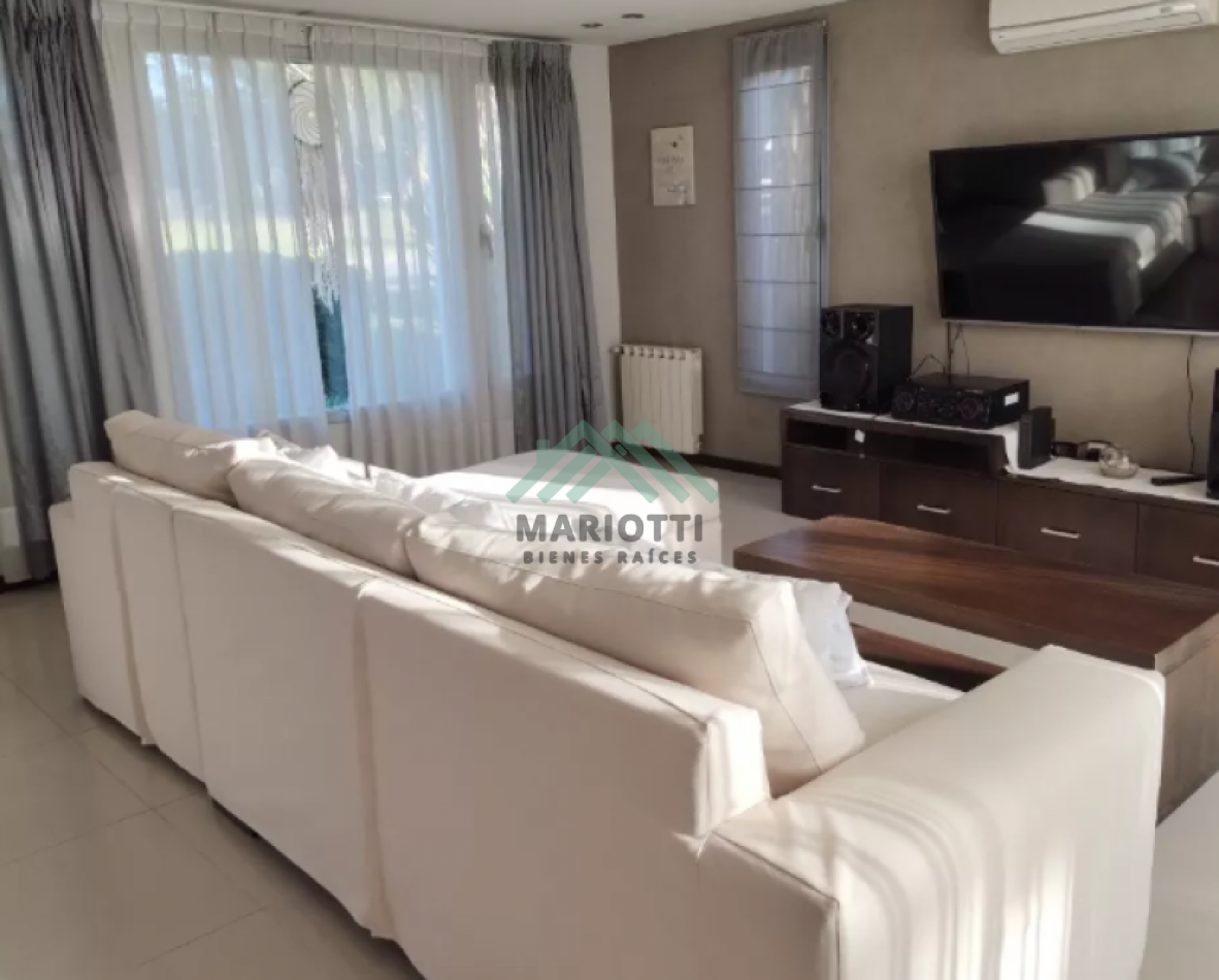 2027 - EN ALQUILER - PINAMAR ZONA NORTE - CASA 4 DORMITORIOS - PILETA