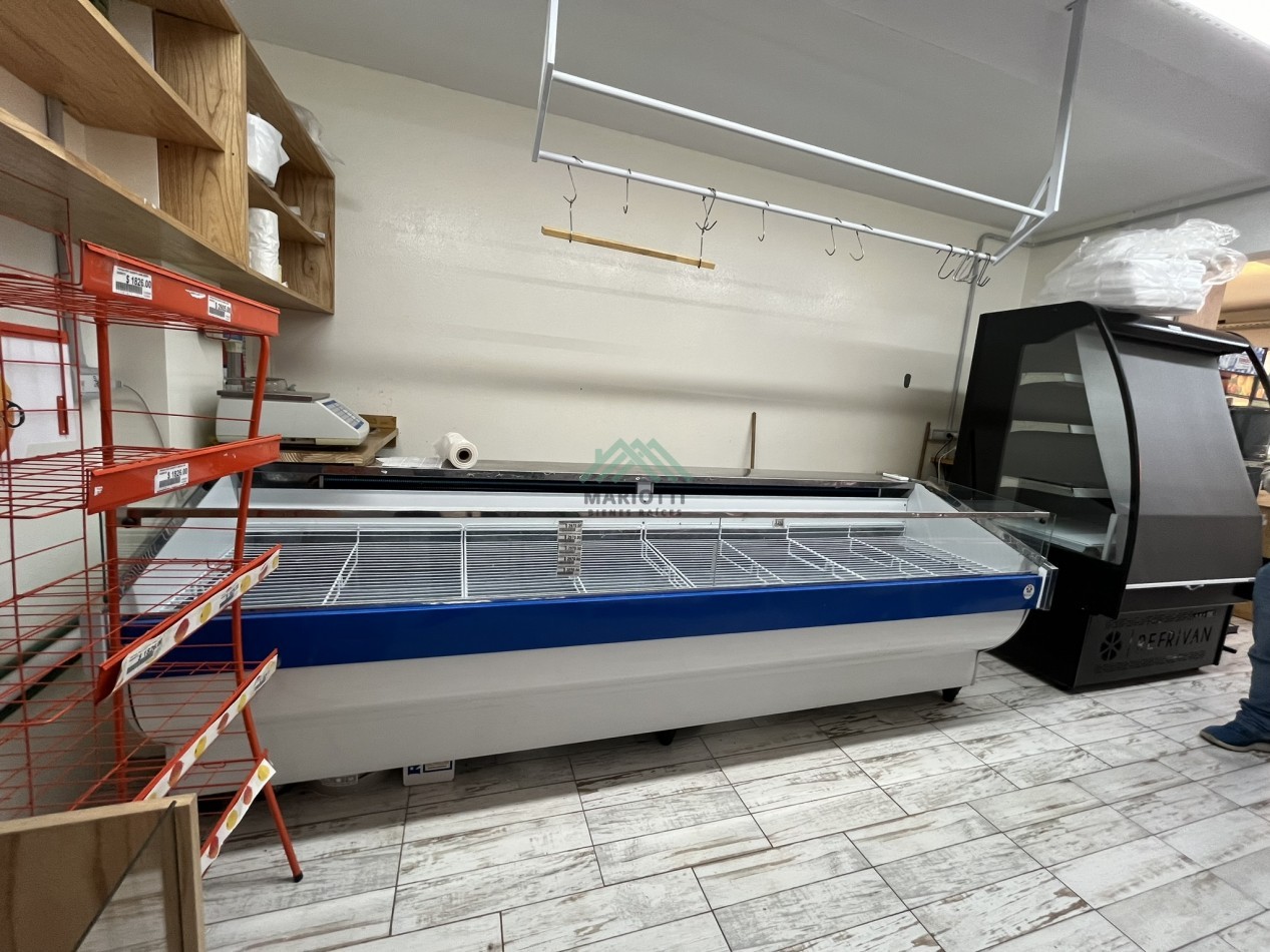 EN VENTA - PINAMAR - MAR DE OSTENDE - LOCAL COMERCIAL A METROS DE LA PLAYA