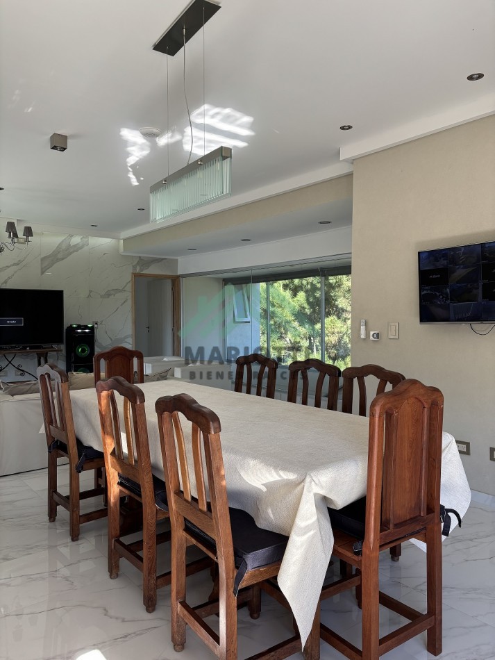 2026 - COSTA ESMERALDA - OPORTUNIDAD - EN VENTA - MODERNA CASA DE HORMIGON 