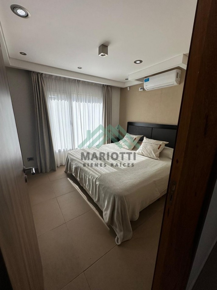 2026 - COSTA ESMERALDA - OPORTUNIDAD - EN VENTA - MODERNA CASA DE HORMIGON 