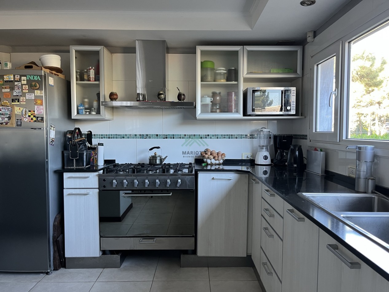 2026 - PINAMAR - EN ALQUILER MODERNA CASA PARA 6 PERSONAS CON PILETA CERCADA