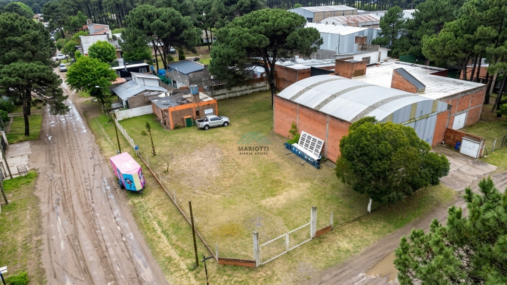EN ALQUILER - VALERIA DEL MAR - PINAMAR - GALPON - 250M2