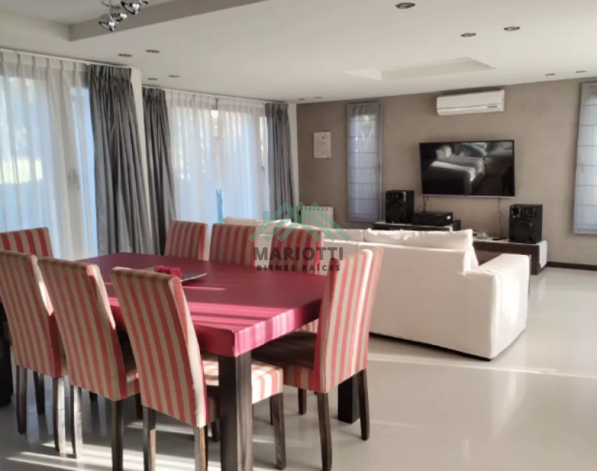 2027 - EN ALQUILER - PINAMAR ZONA NORTE - CASA 4 DORMITORIOS - PILETA