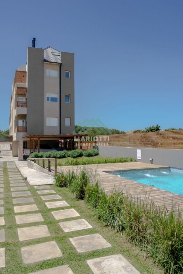 PINAMAR - MAR DE OSTENDE - VENTA DEPARTAMENTO 3 AMB CON PILETA Y SALIDA A LA PLAYA.