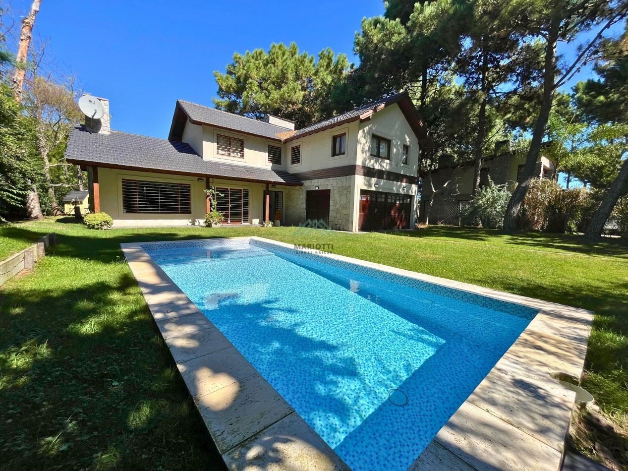 EN VENTA - PINAMAR TRIDENTE III - CASA 3 DORMITORIOS 3 BAÑOS CON PILETA