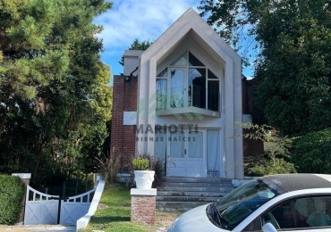 EN VENTA - CASA EN PH - ZONA IGLESIA - 3 DORMITORIOS Y DEPENDENCIA