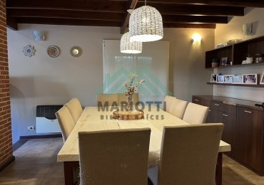 EN VENTA - PINAMAR - B5 - CASA 4 DORMITORIOS  